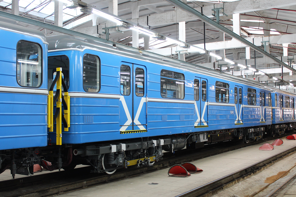 Екатеринбург, 81-714.5 (ЛВЗ/ВМ) № 8241