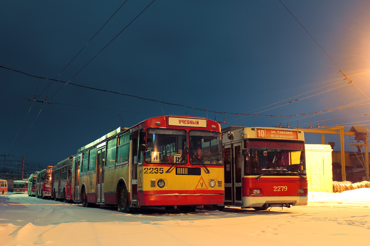 Saratov, ZiU-52642 № 2235