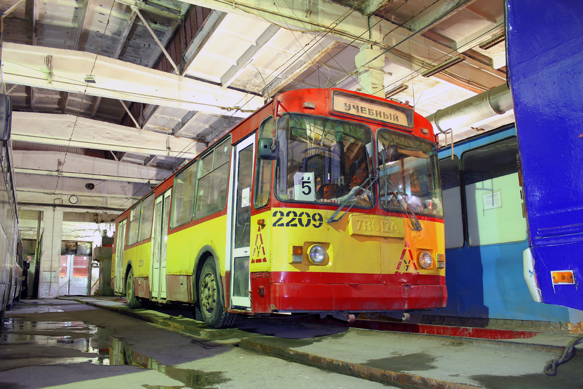 Саратов, ЗиУ-682Г-016  [Г0М] № 2209