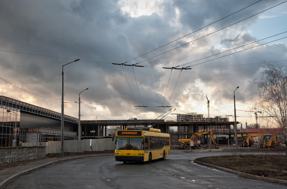 Киев, МАЗ-103Т № 3712