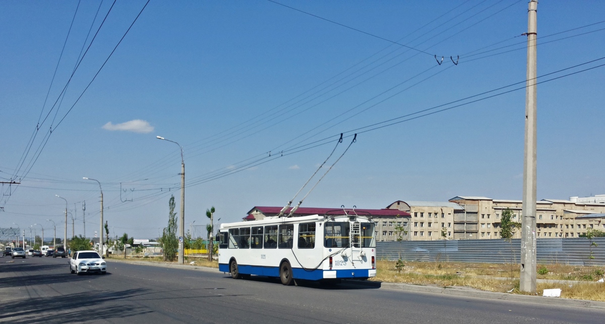 Бишкек, ЗиУ-682Г-016.05 № 1825