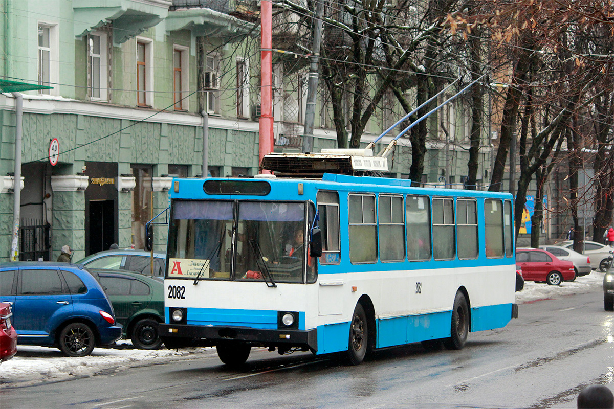 Днепр, ЮМЗ Т1Р (Т2П) № 2082