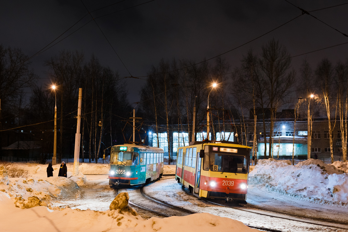 Ijevsk, Tatra T3SU mod. Izhevsk N°. 2055; Ijevsk, Tatra T6B5-RA N°. 2039