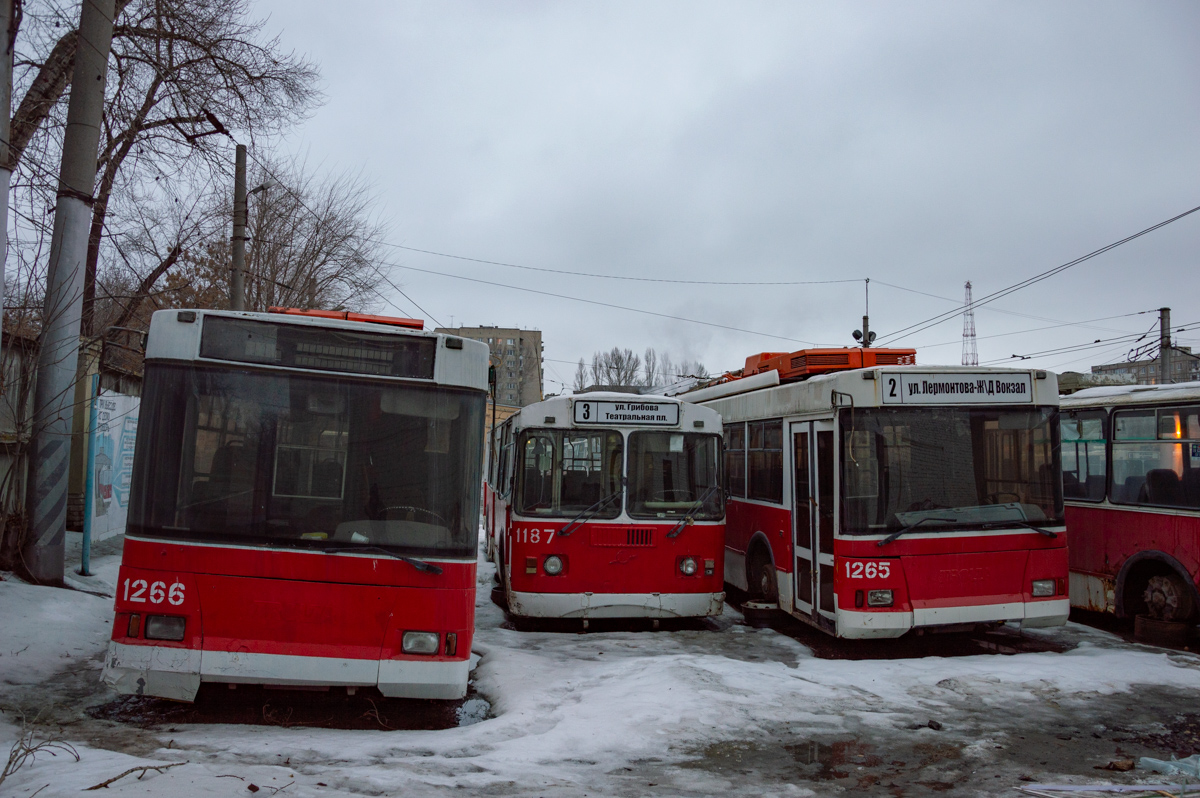 Saratov, Trolza-5275.05 “Optima” N°. 1266; Saratov, ZiU-682G-016 (012) N°. 1187