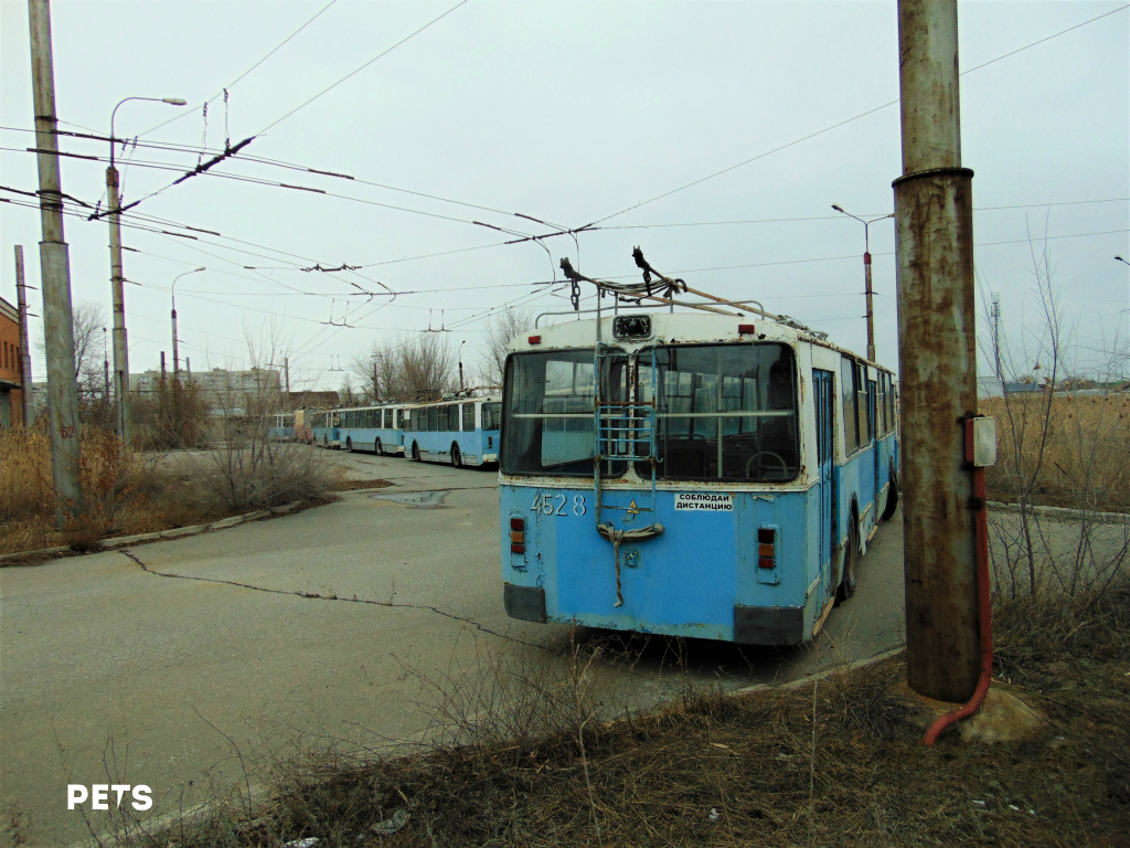Volgograd, ZiU-682V-012 [V0A] # 4528; Volgograd — Depots: [6] Trolleybus depot # 6