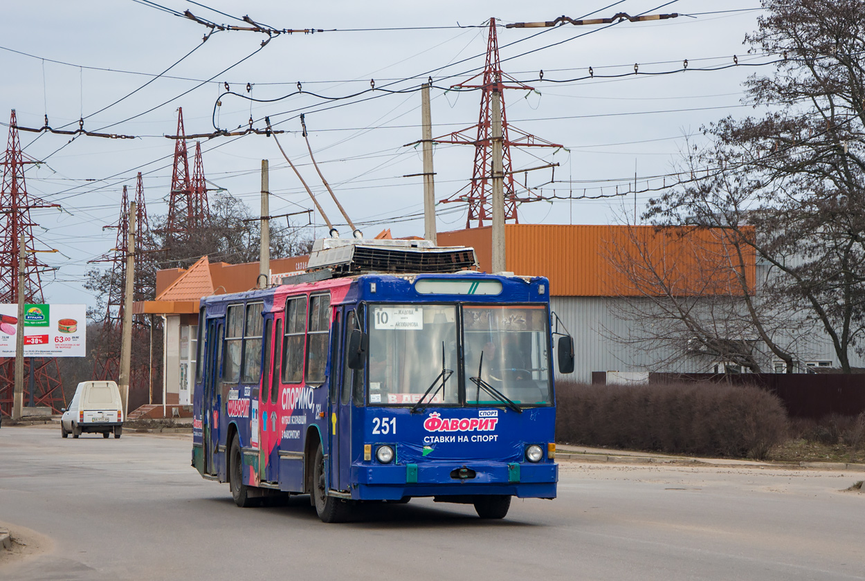 Кропивницкий, ЮМЗ Т2 № 251