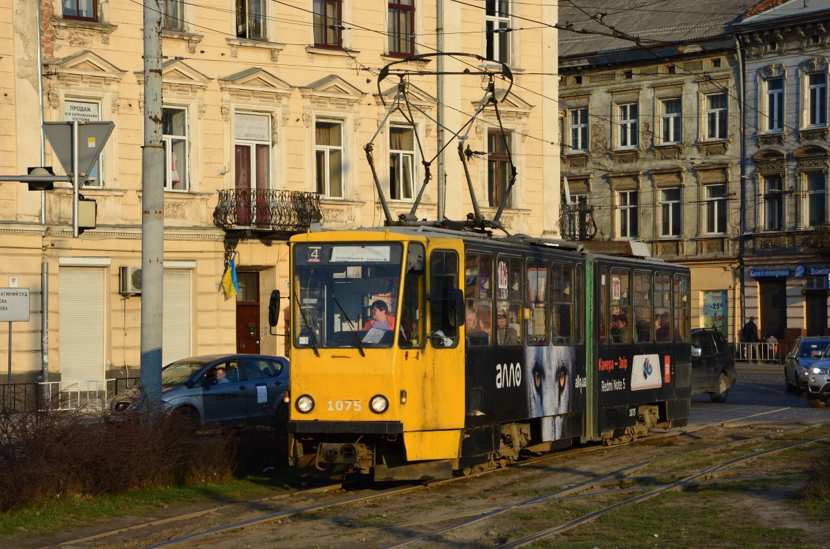 Львов, Tatra KT4SU № 1075
