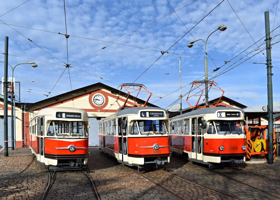 Прага, Tatra T2 № 6002; Прага, Tatra T2R № 6003; Прага, Tatra T2R № 6004 Прага, Tatra T2 № 6002; Прага, Tatra T2R № 6003; Прага, Tatra T2R № 6004