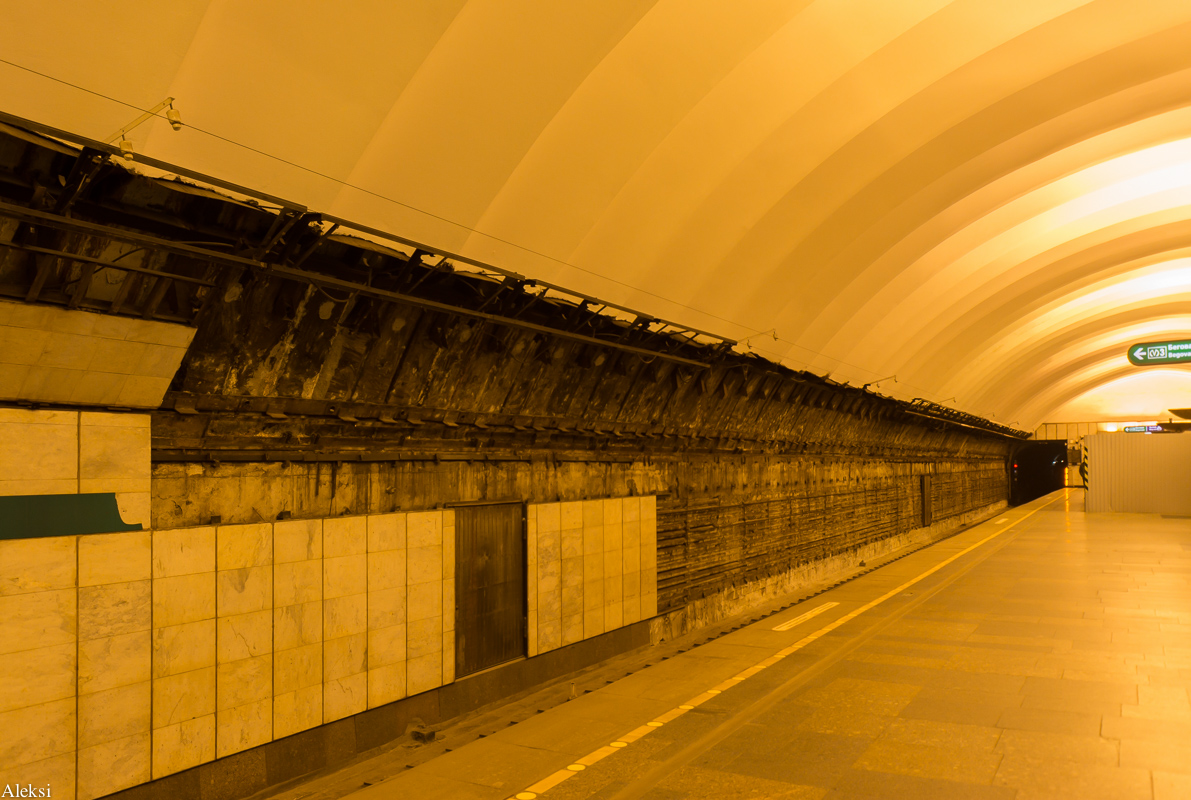 Sankt Petersburg — Metro — Line 3; Sankt Petersburg — Track repairs