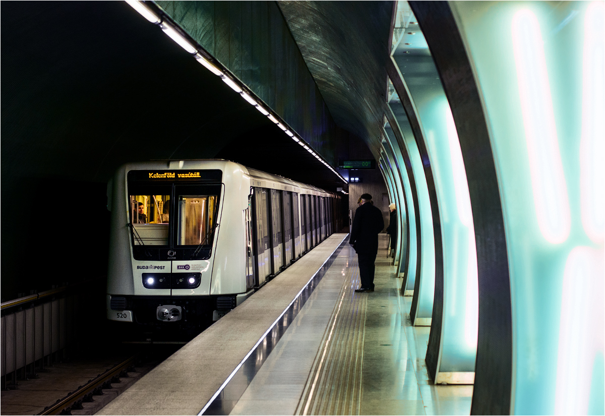 Будапешт, Alstom Metropolis AM4-M4 № 520