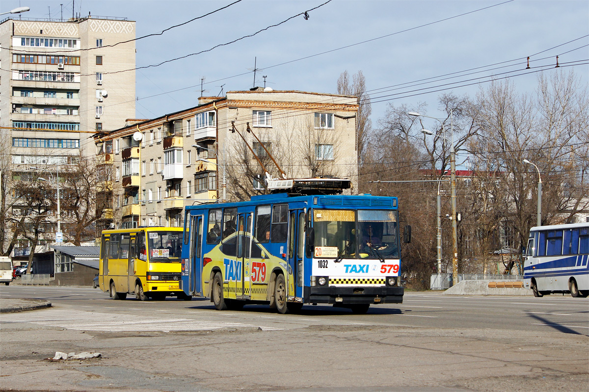 Днепър, ЮМЗ Т1Р (Т2П) № 1032