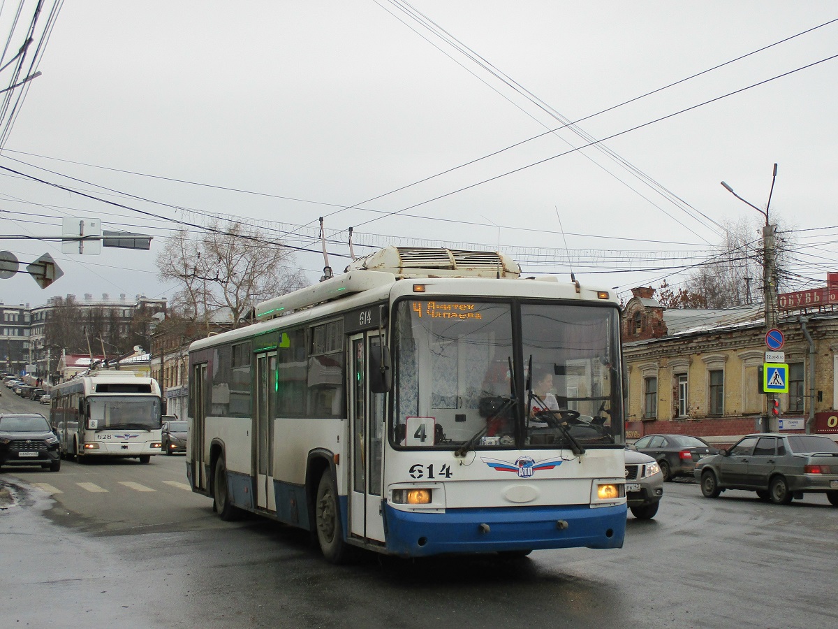 Kirov, BTZ-52768R Br. 614