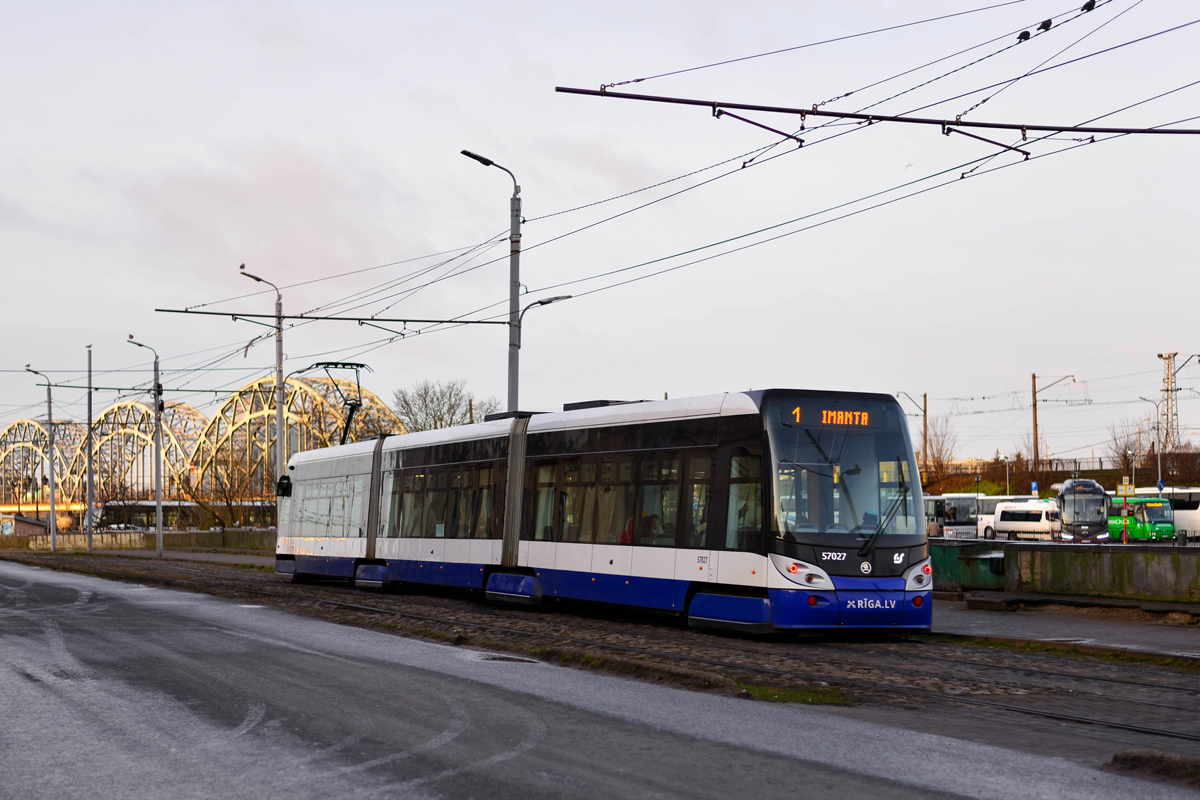 Рига, Škoda 15T ForCity Alfa Riga № 57027