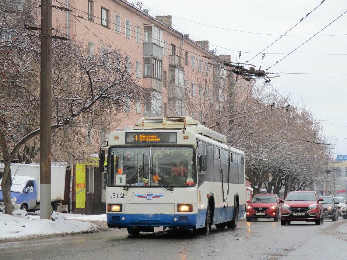 Киров, БТЗ-52764Р № 512