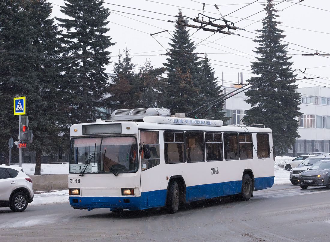 Уфа, БТЗ-52761Р № 2048