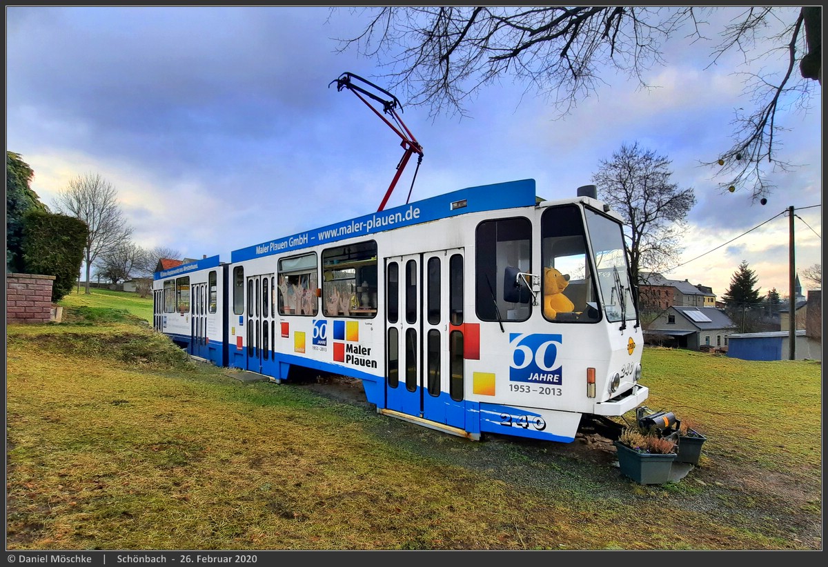 Plauen, Tatra KT4DMC č. 240; Greiz — Plauen tram 240 in "Villageclub" Plauen, Tatra KT4DMC č. 240; Greiz — Plauen tram 240 in "Villageclub"