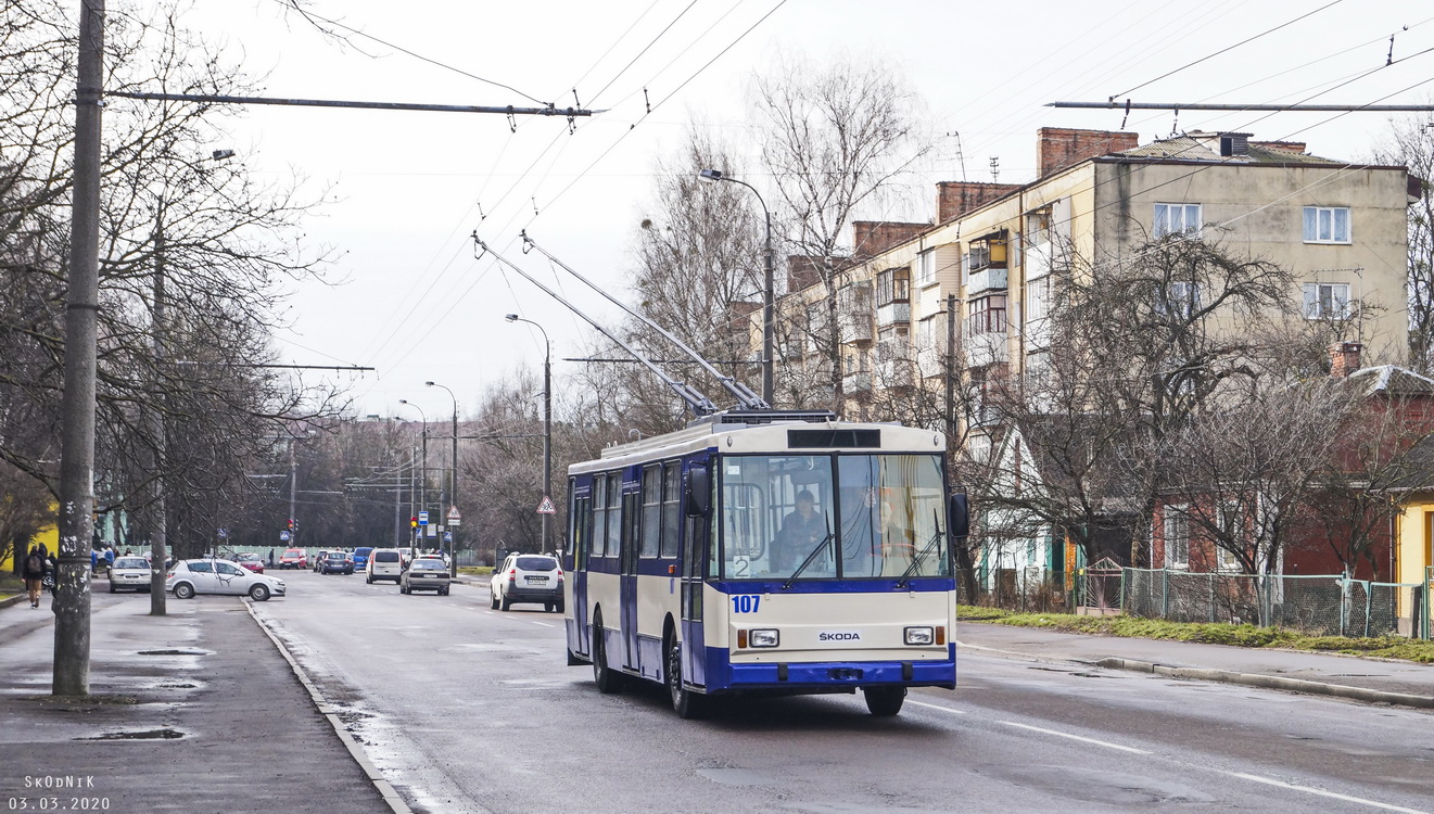 Ровно, Škoda 14Tr89/6 № 107