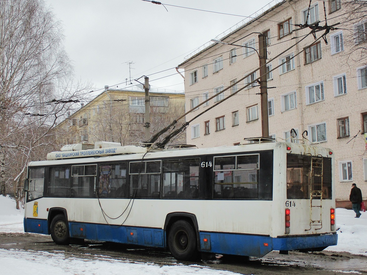 Киров, БТЗ-52768Р № 614
