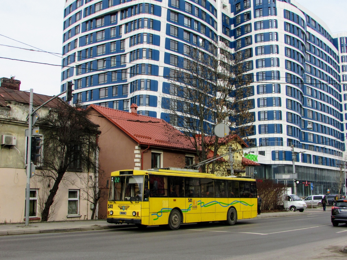 Львів, Škoda 14Tr89/6 № 541
