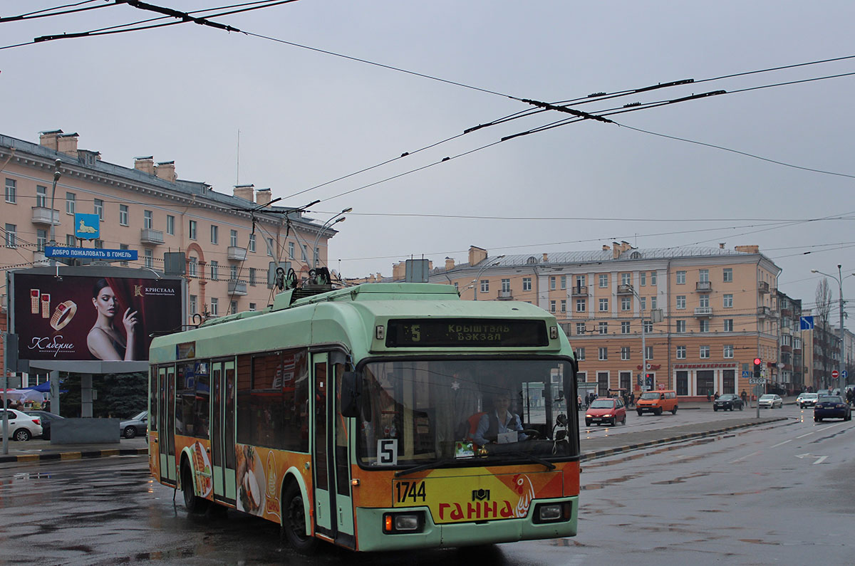 Гомель, БКМ 32102 № 1744