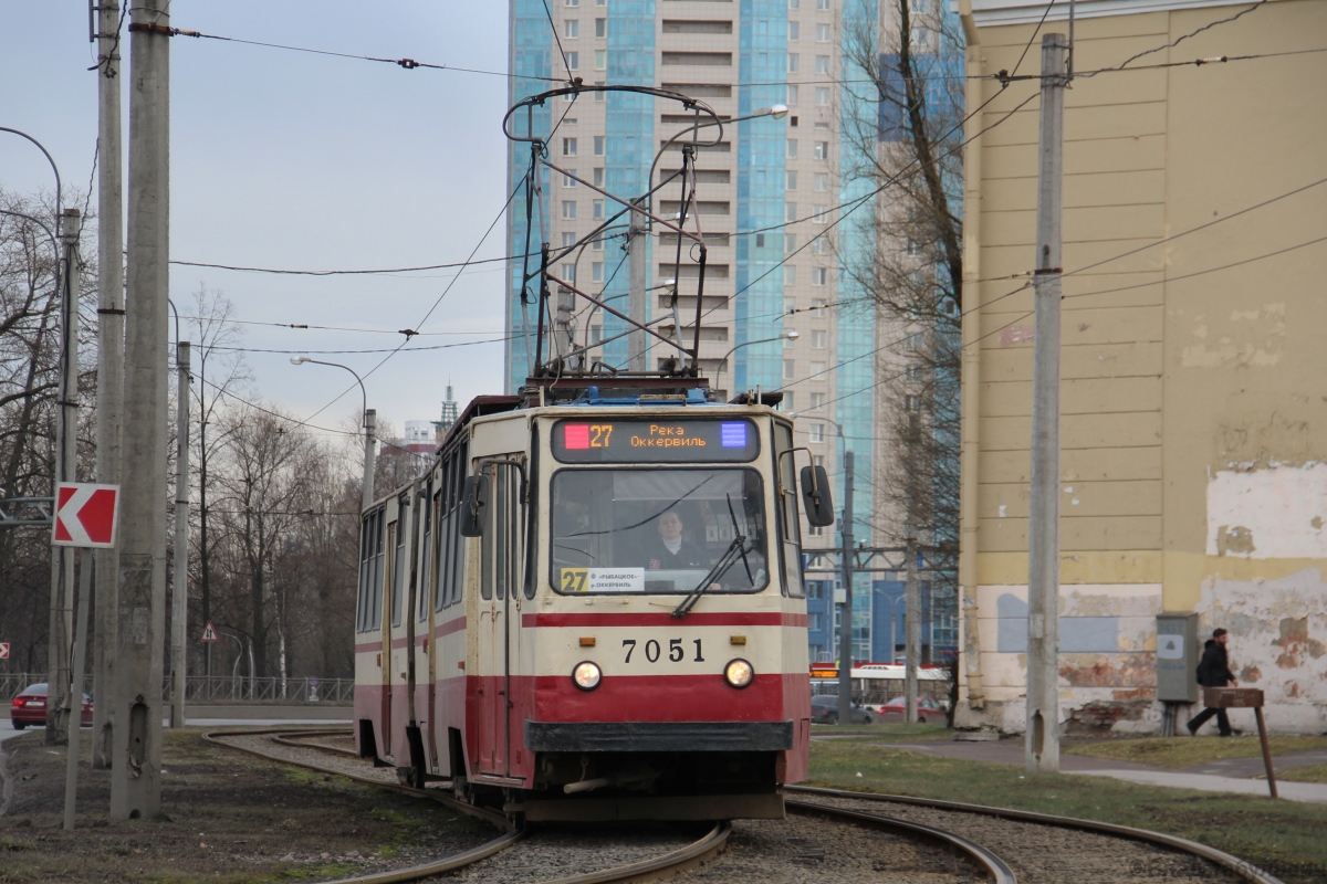 Sankt-Peterburg, LVS-86K № 7051