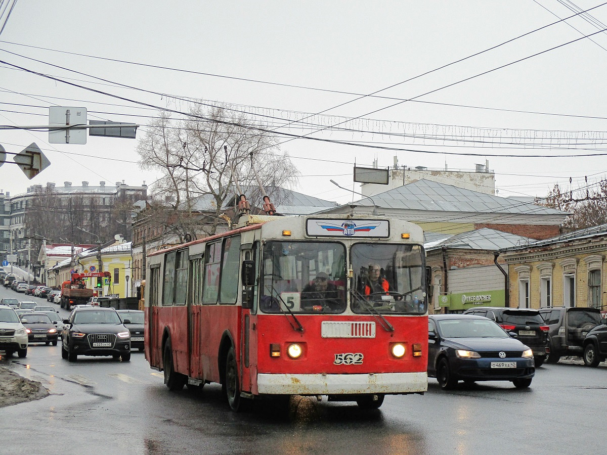 Киров, ЗиУ-682Г (СЗТМ) № 562