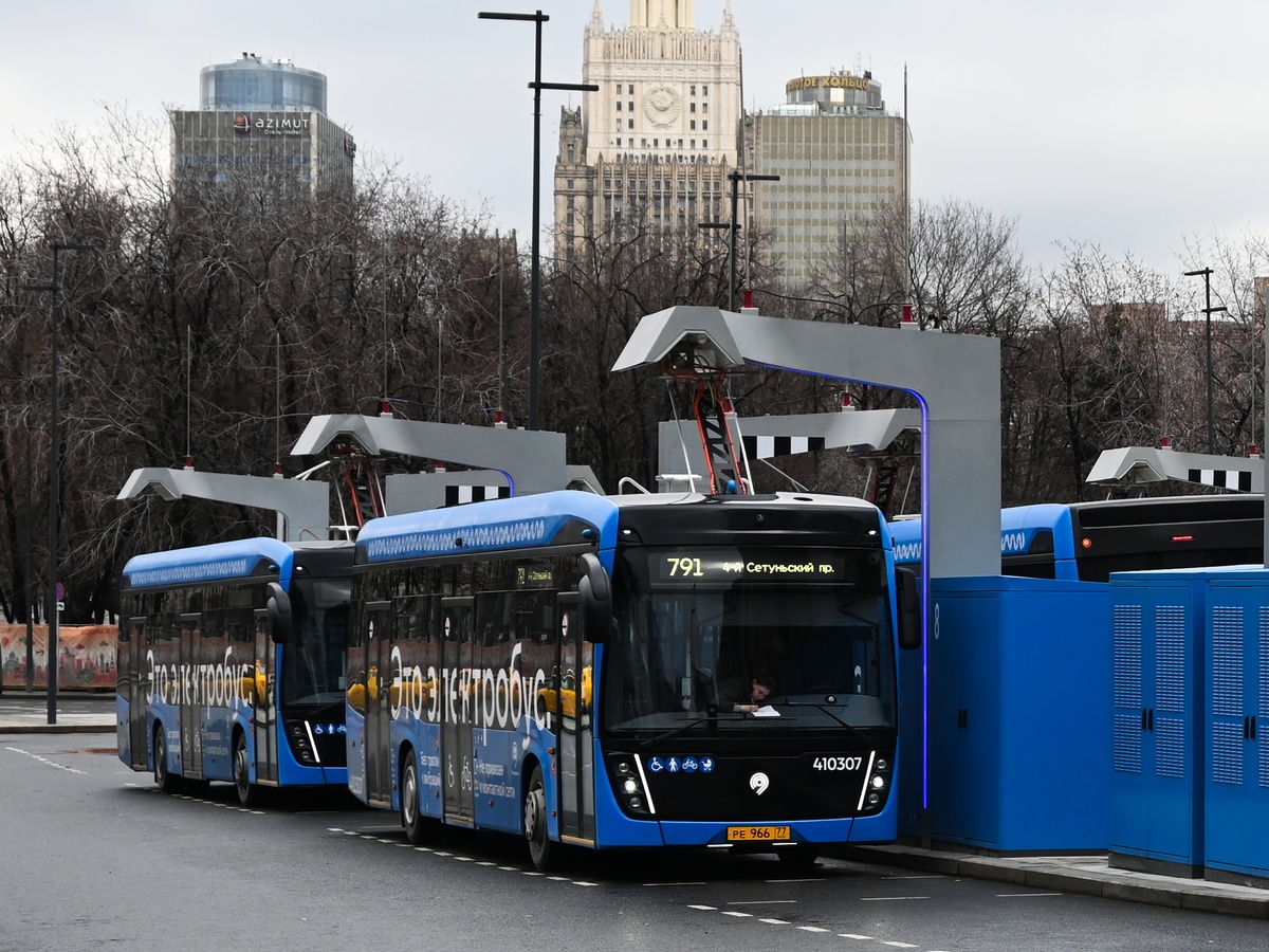 Moscow, KAMAZ-6282 № 410307