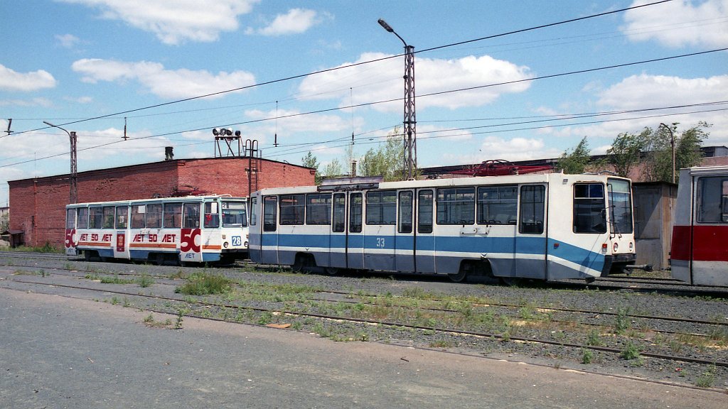 Novotroitsk, 71-605A № 28; Novotroitsk, 71-608K № 33