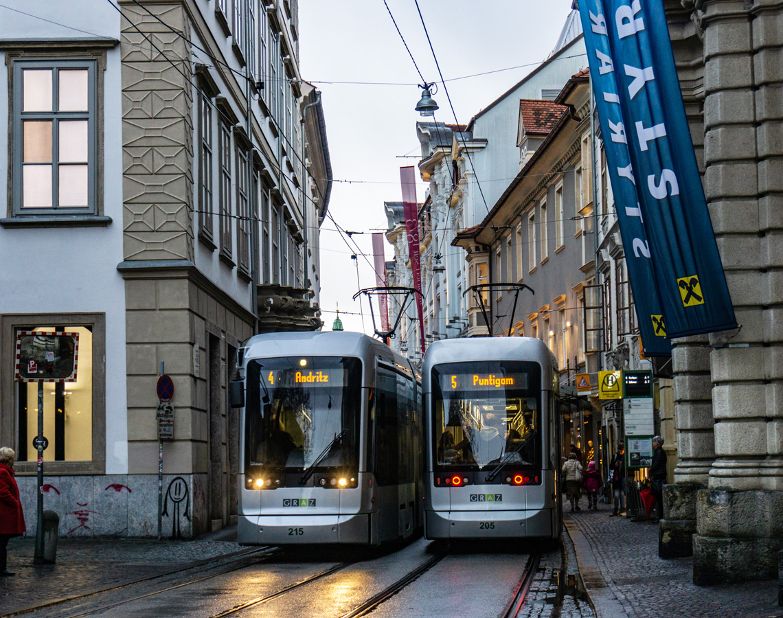 Грац, Stadler Variobahn № 215; Грац, Stadler Variobahn № 205