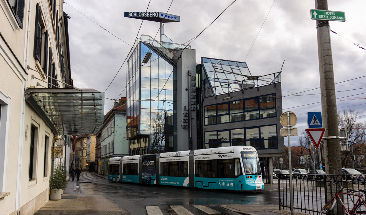 Грац, Stadler Variobahn № 242 Грац, Stadler Variobahn № 242