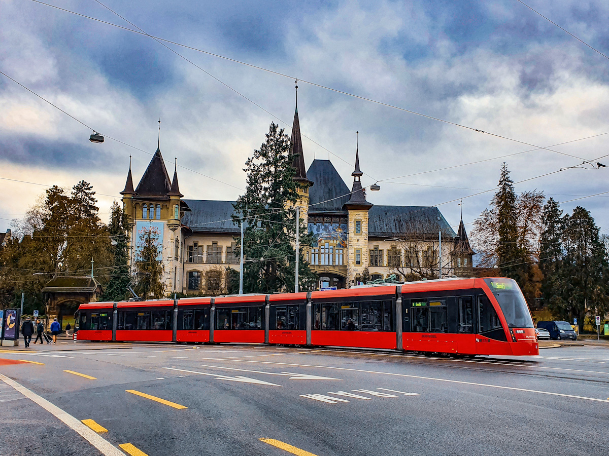 Bern, Siemens Combino XL № 660