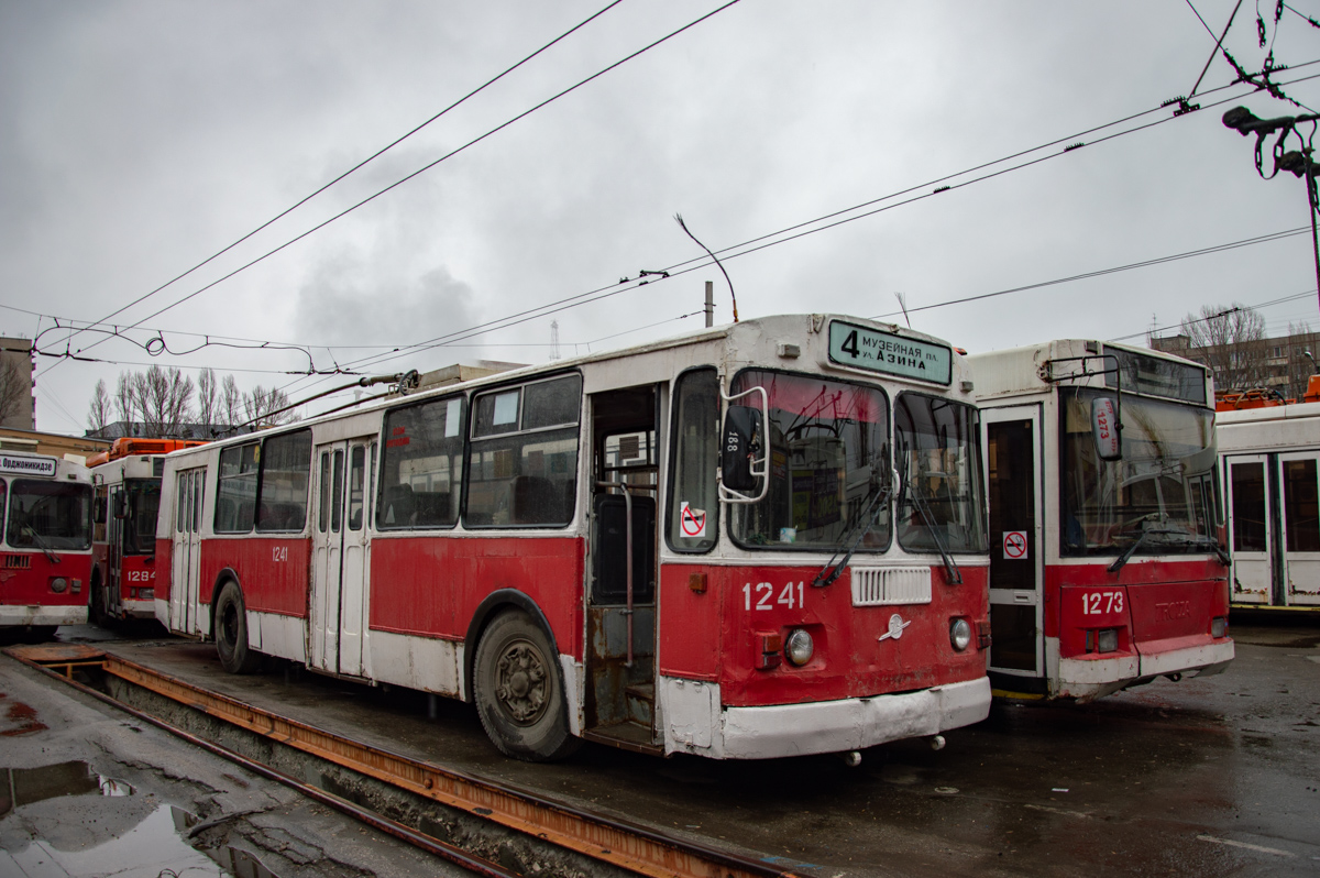 Саратов, ЗиУ-682Г-012 [Г0А] № 1241