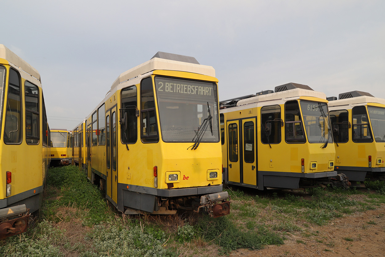 Александрия, Tatra KT4DM № (6058) (6174); Александрия — Частный собственник — Площадка за пределами Александрии: старые трамваи Татра из Берлина