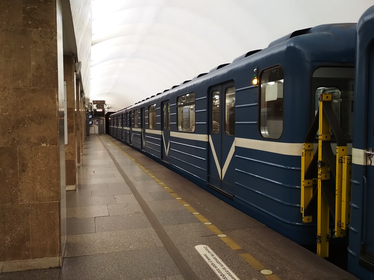 Санкт-Петербург, Ем-501 № 6921