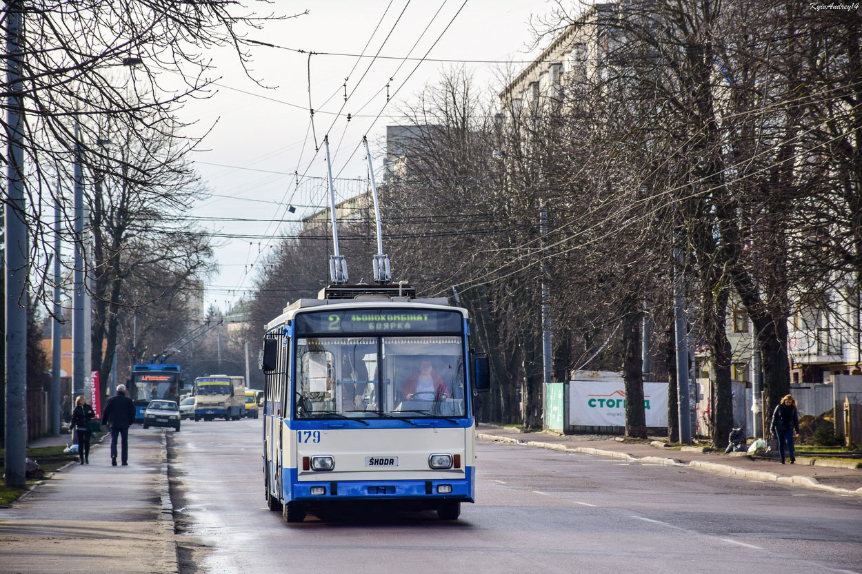 Ровно, Škoda 14Tr17/6M № 179