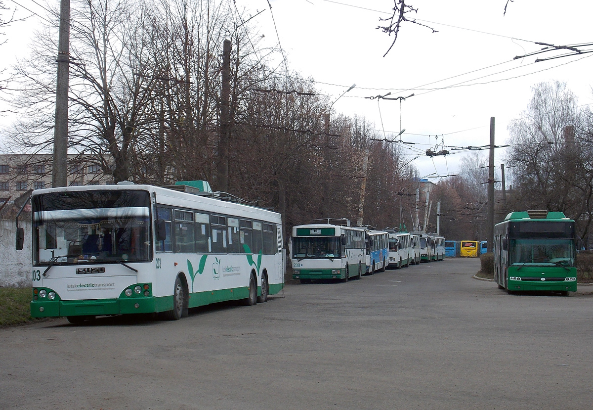Луцк, Богдан E231 № 203; Луцк — Троллейбусное депо