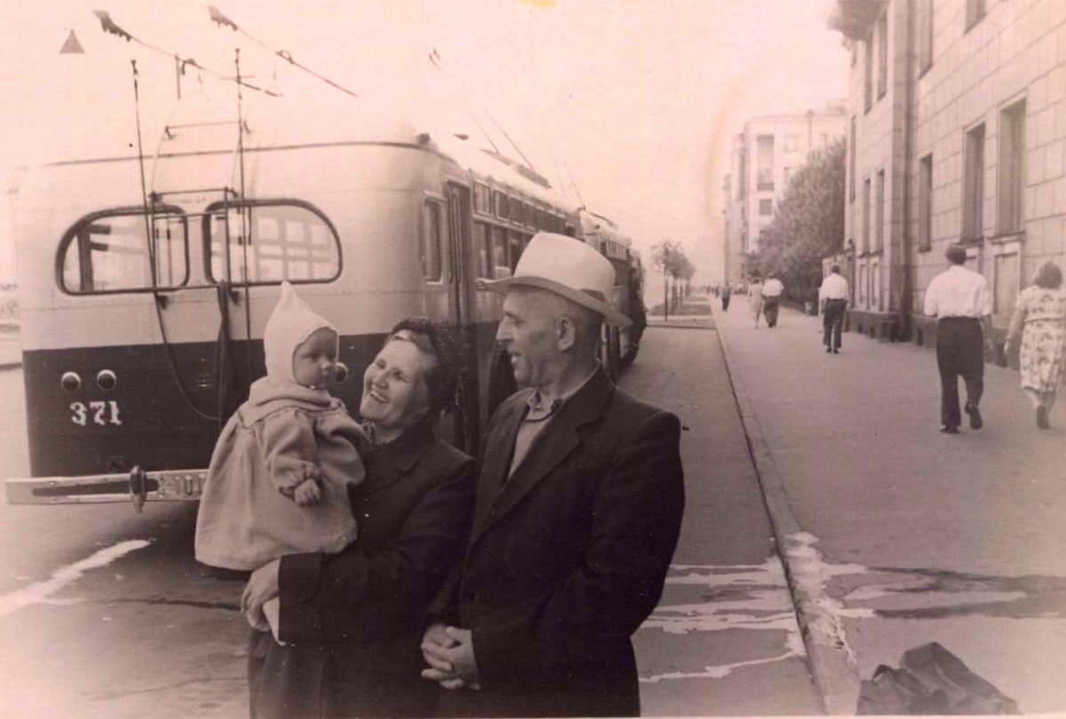 Санкт-Пецярбург, МТБ-82Д № 371; Санкт-Пецярбург — Исторические фотографии троллейбусов