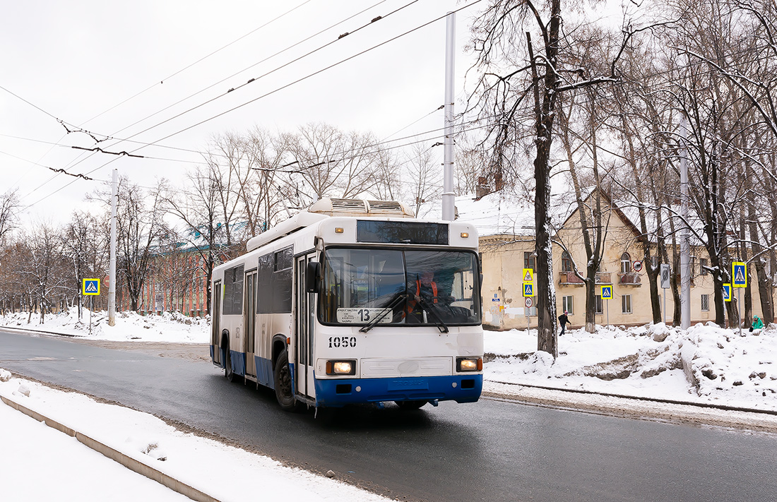 Уфа, БТЗ-52764Р № 1050