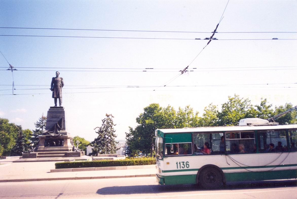 Севастополь, ЗиУ-682В [В00] № 1136