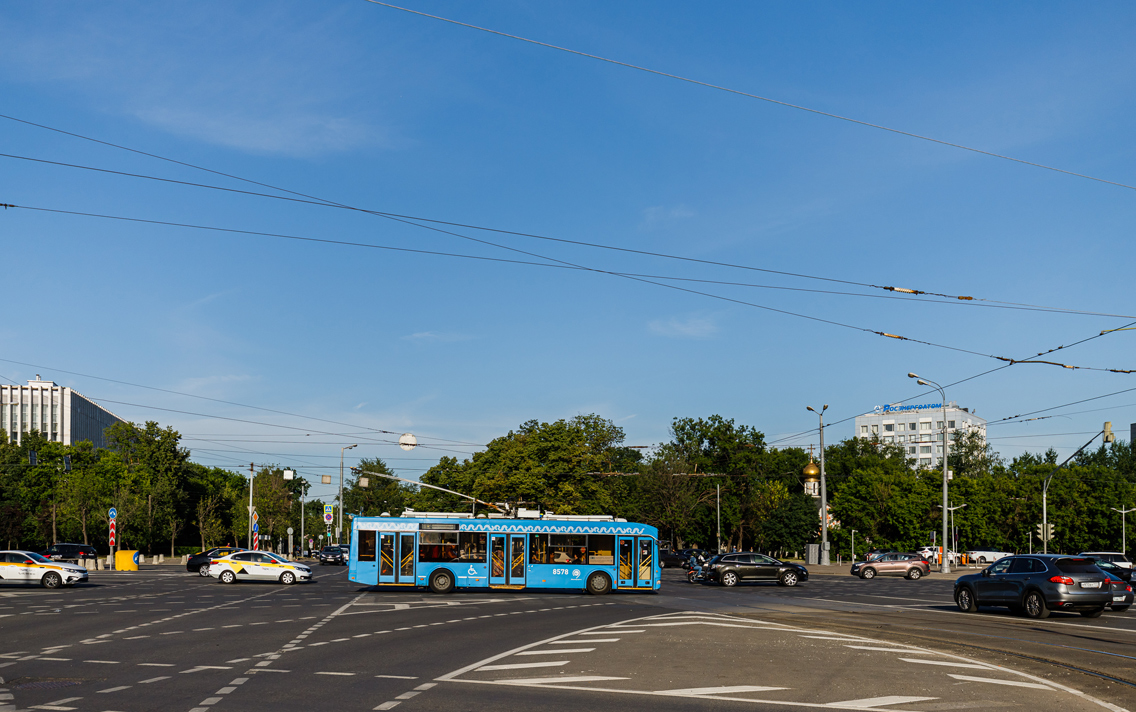 Moscow, BKM 321 № 8578