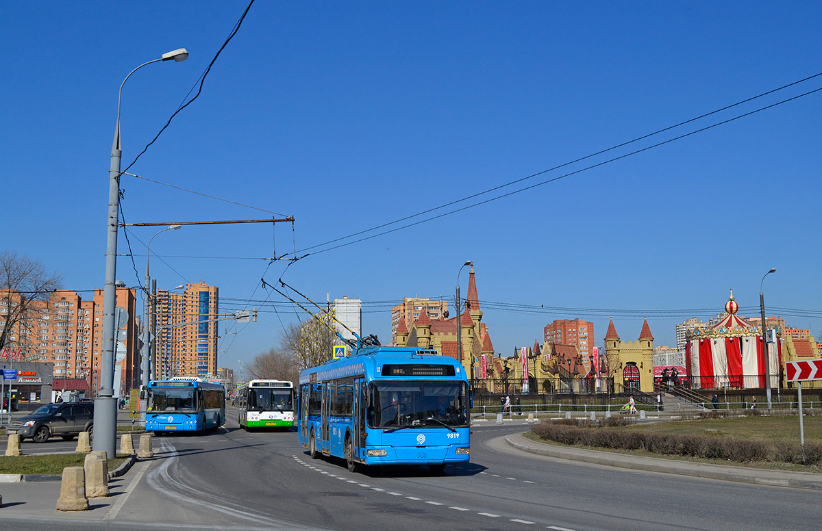 Moskva, BKM 321 Br. 9819