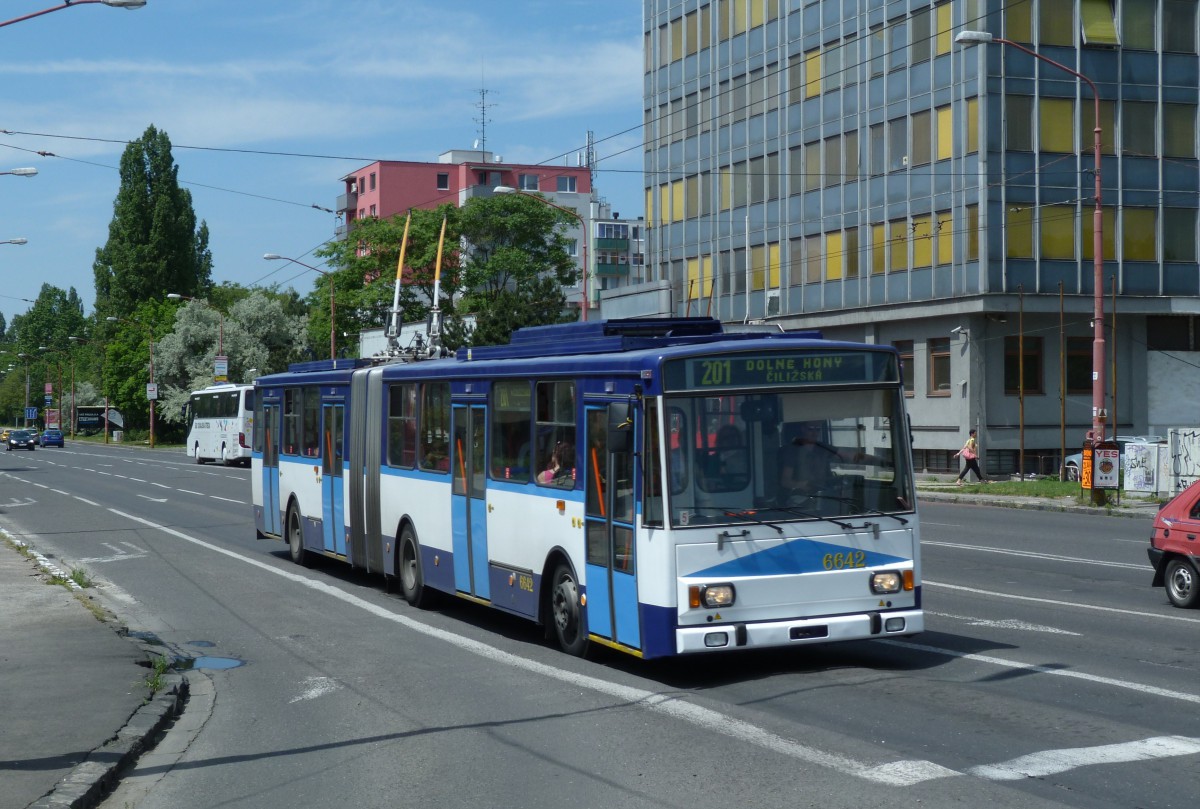 Братислава, Škoda 15Tr13/6M № 6642