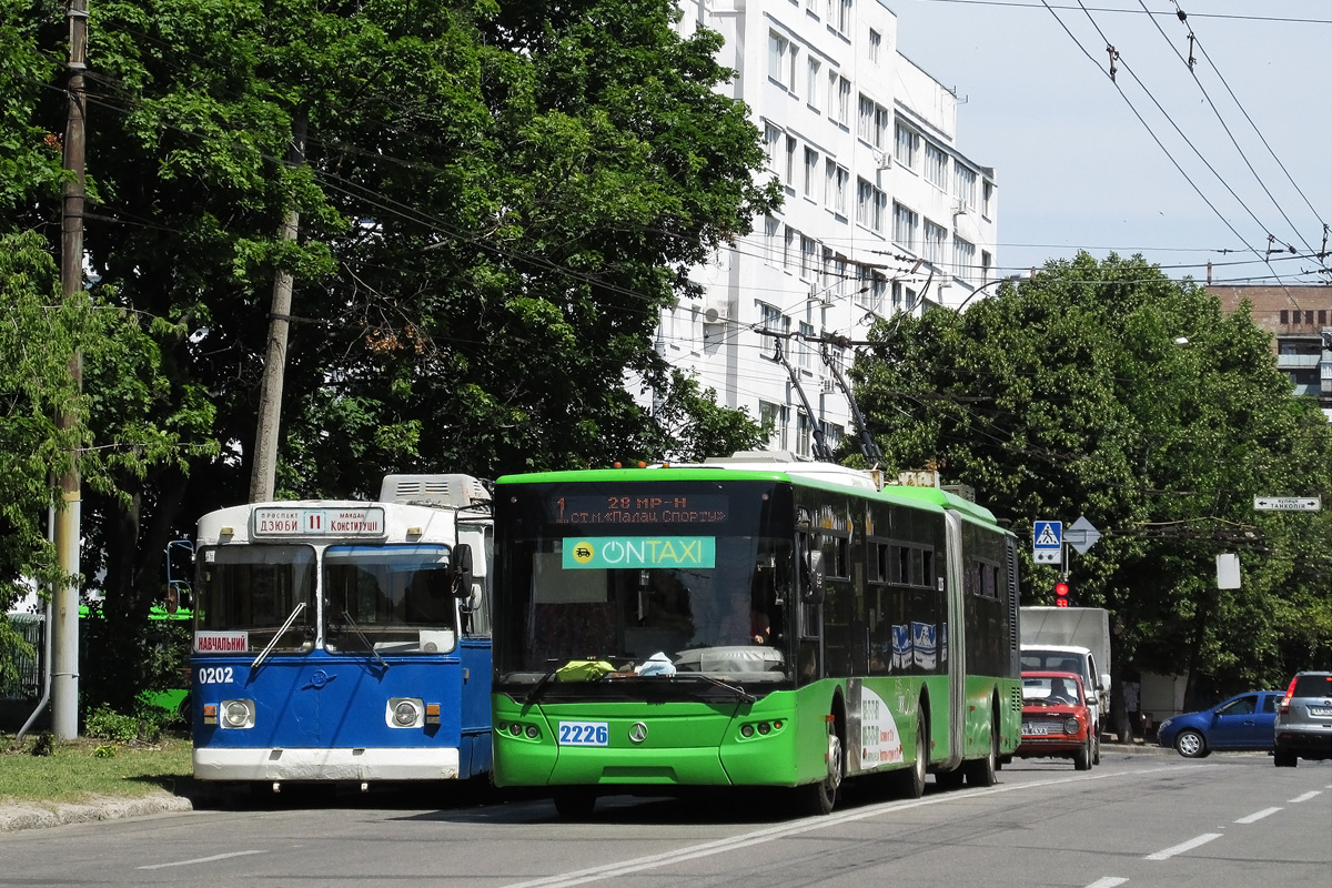 Харьков, ЛАЗ E301D1 № 2226