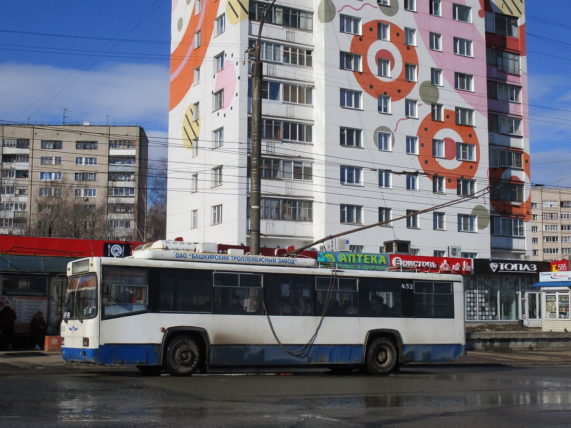 Киров, БТЗ-52764Р № 452