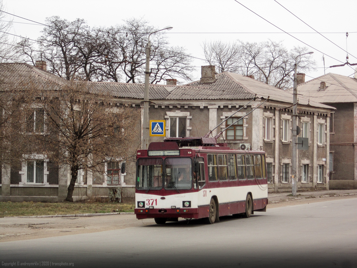 Алчевск, YMZ T2 № 371