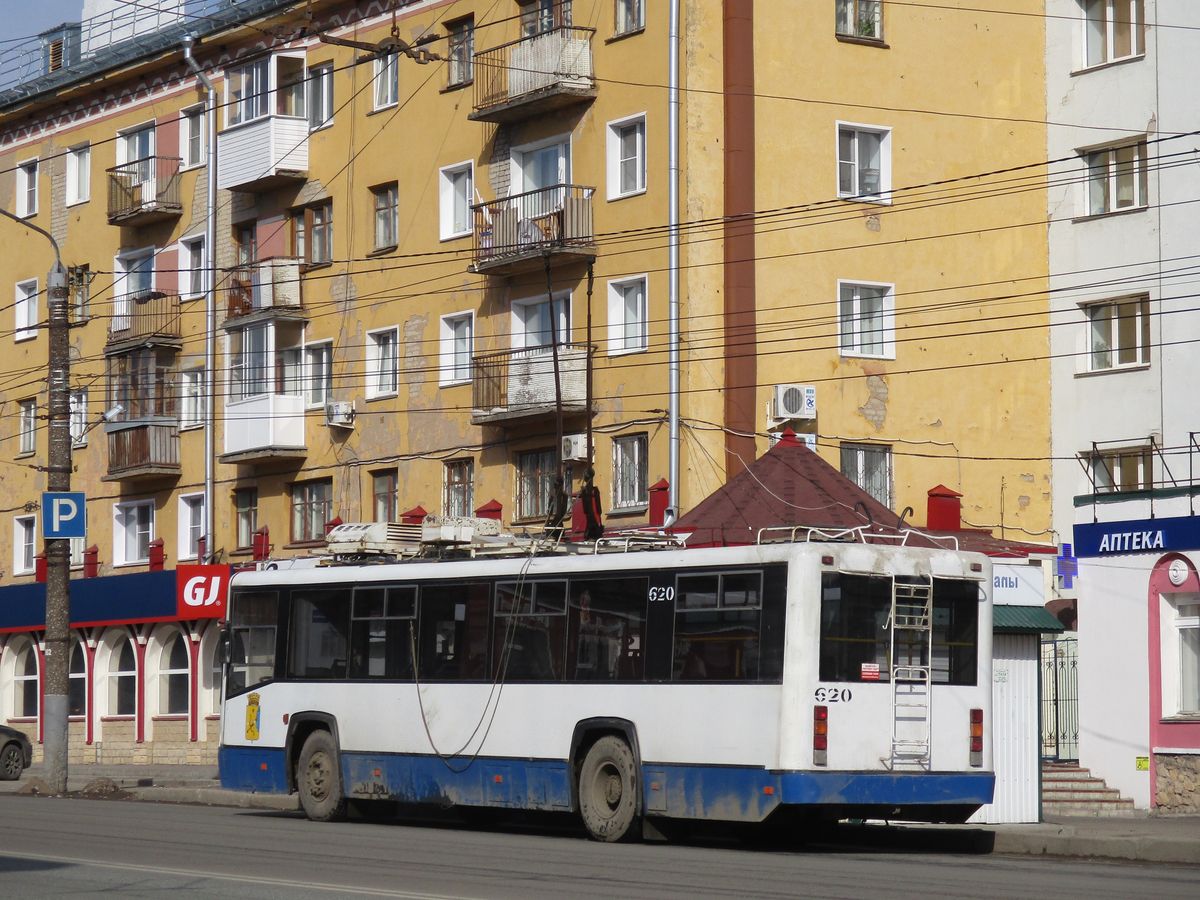 Киров, БТЗ-52768Р № 620