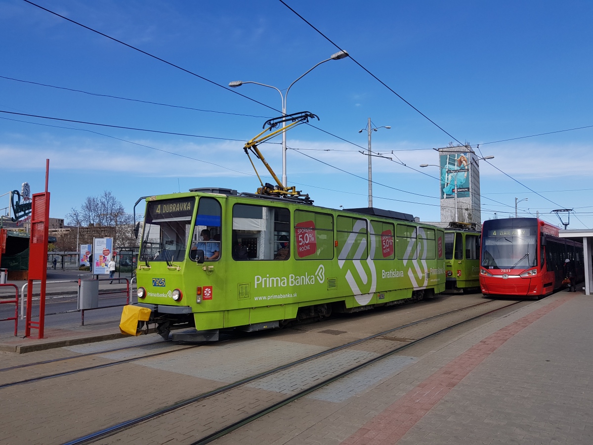 Братислава, Tatra T6A5 № 7925; Братислава, Tatra T6A5 № 7926; Братислава, Škoda 30T ForCity Plus № 7511