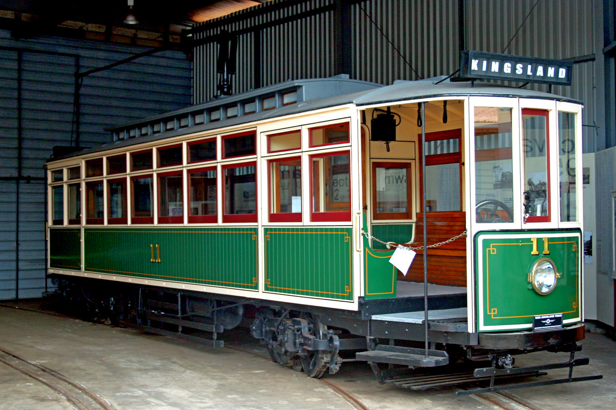 Окленд, Четырёхосный моторный вагон № 11