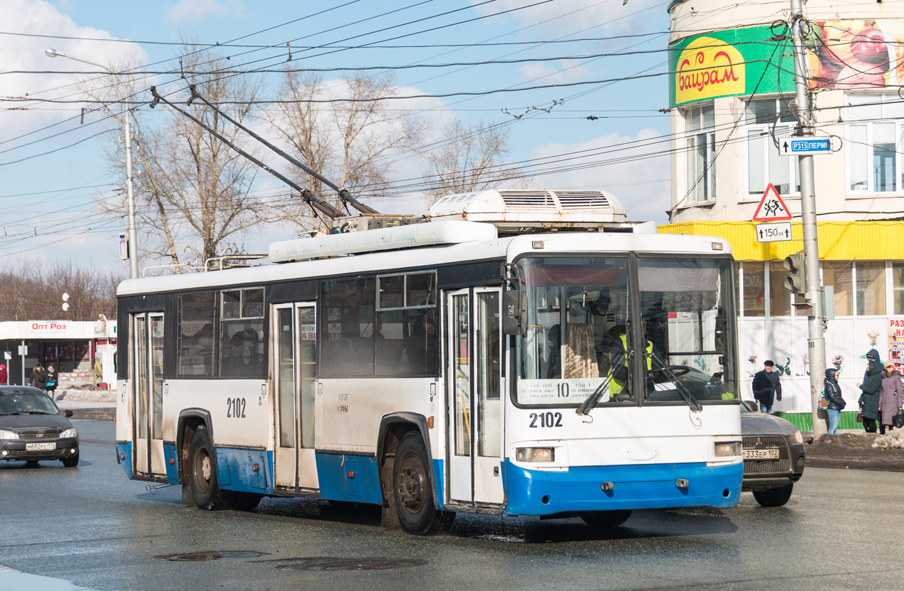 Ufa, BTZ-52767A č. 2102