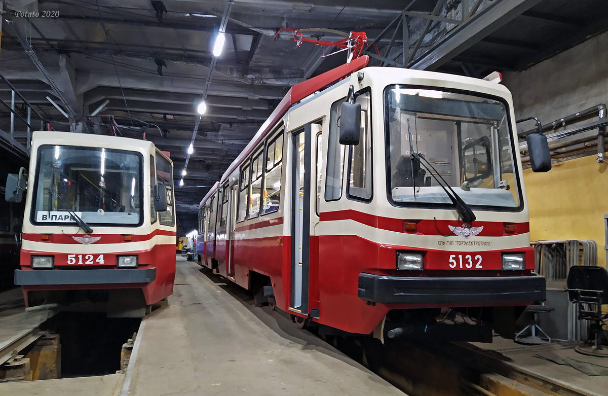 Saint-Petersburg, LVS-86K č. 5124; Saint-Petersburg, LVS-86M2 č. 5132 Saint-Petersburg, LVS-86K č. 5124; Saint-Petersburg, LVS-86M2 č. 5132